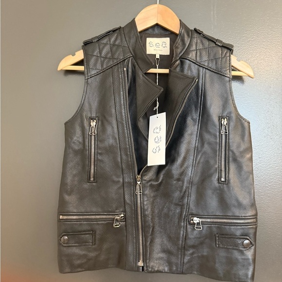 Sea New York NWT size 2 Black Textured Leather Vest- retails 710 US - Picture 3 of 14